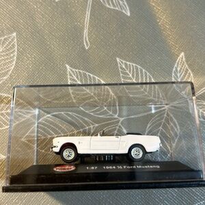 Model Power Minis. 1964 1/2 Ford Mustang.